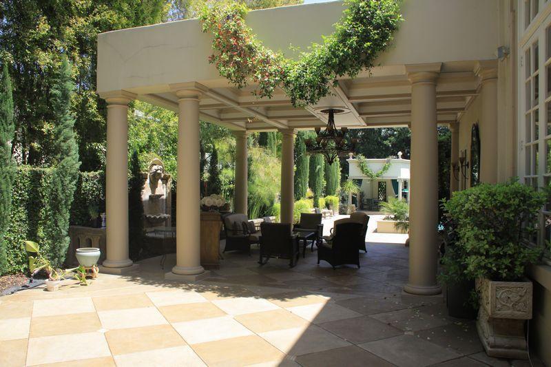 Stunning Private Estate Pasadena