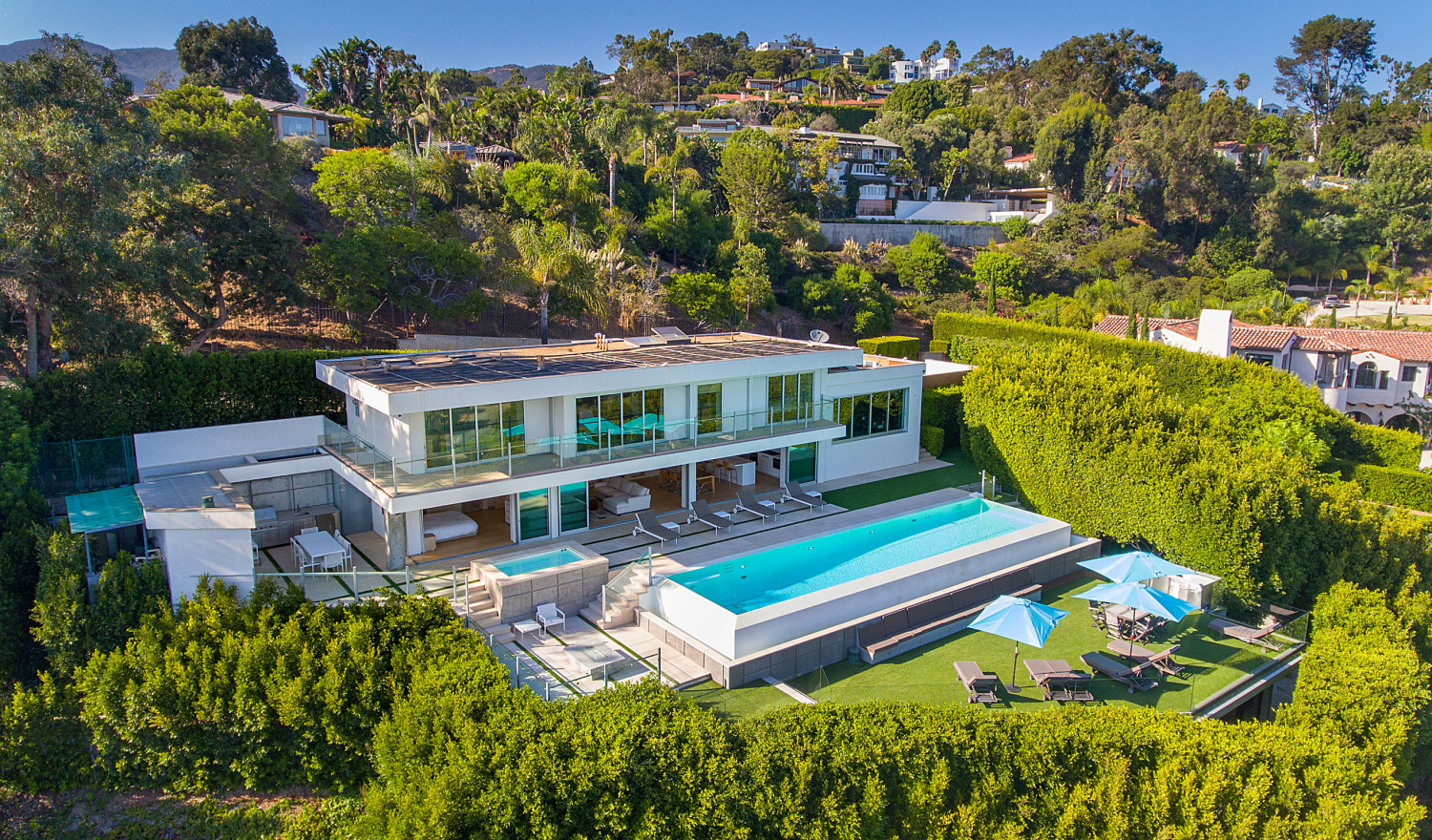 Modern Pacific Palisades Event Estate overlooking the Pacific Ocean