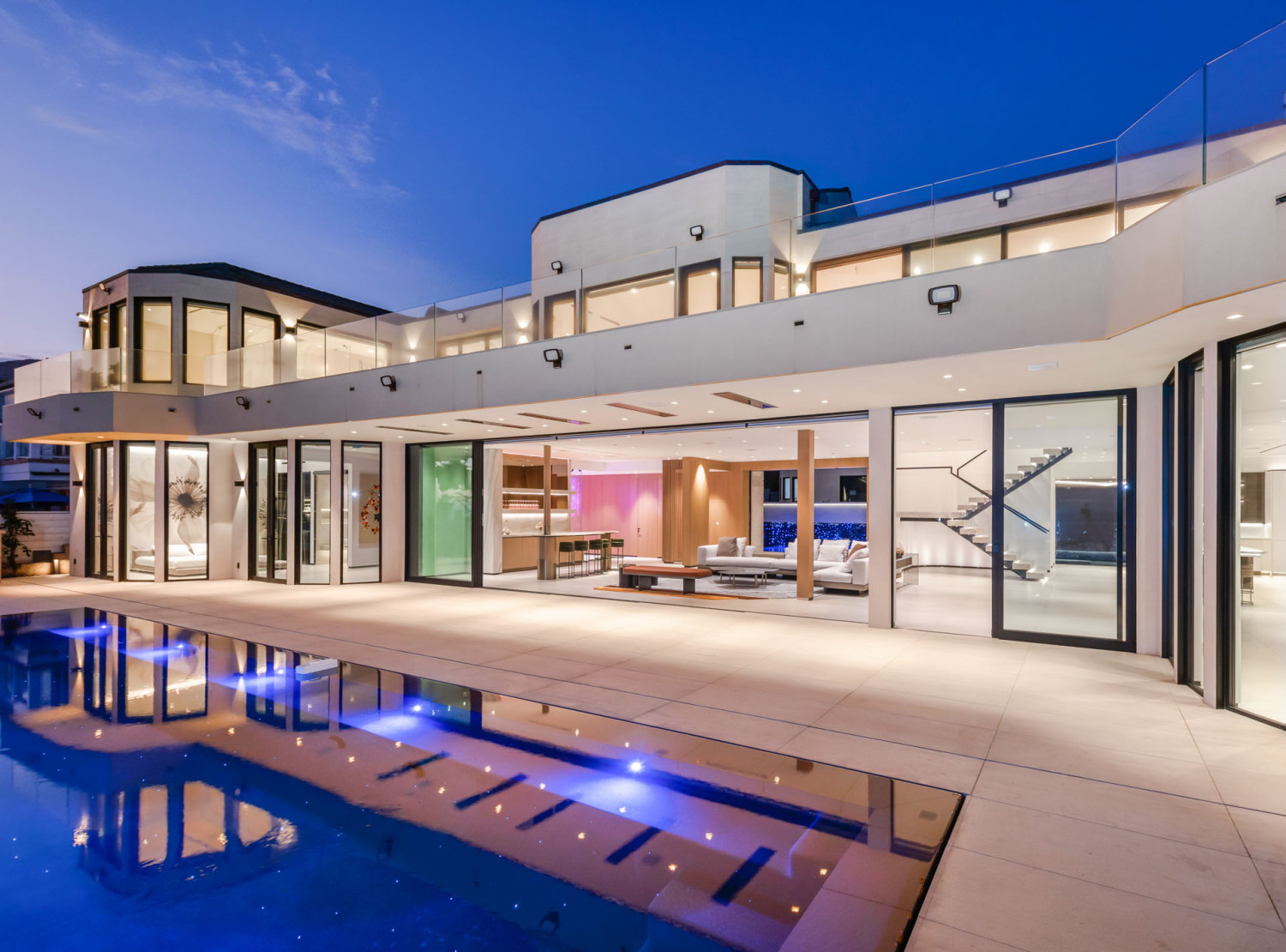 Modern Malibu beachfront estate overlooking the Pacific Ocean with an infinity pool for luxury weddings, corporate events, and private celebrations.