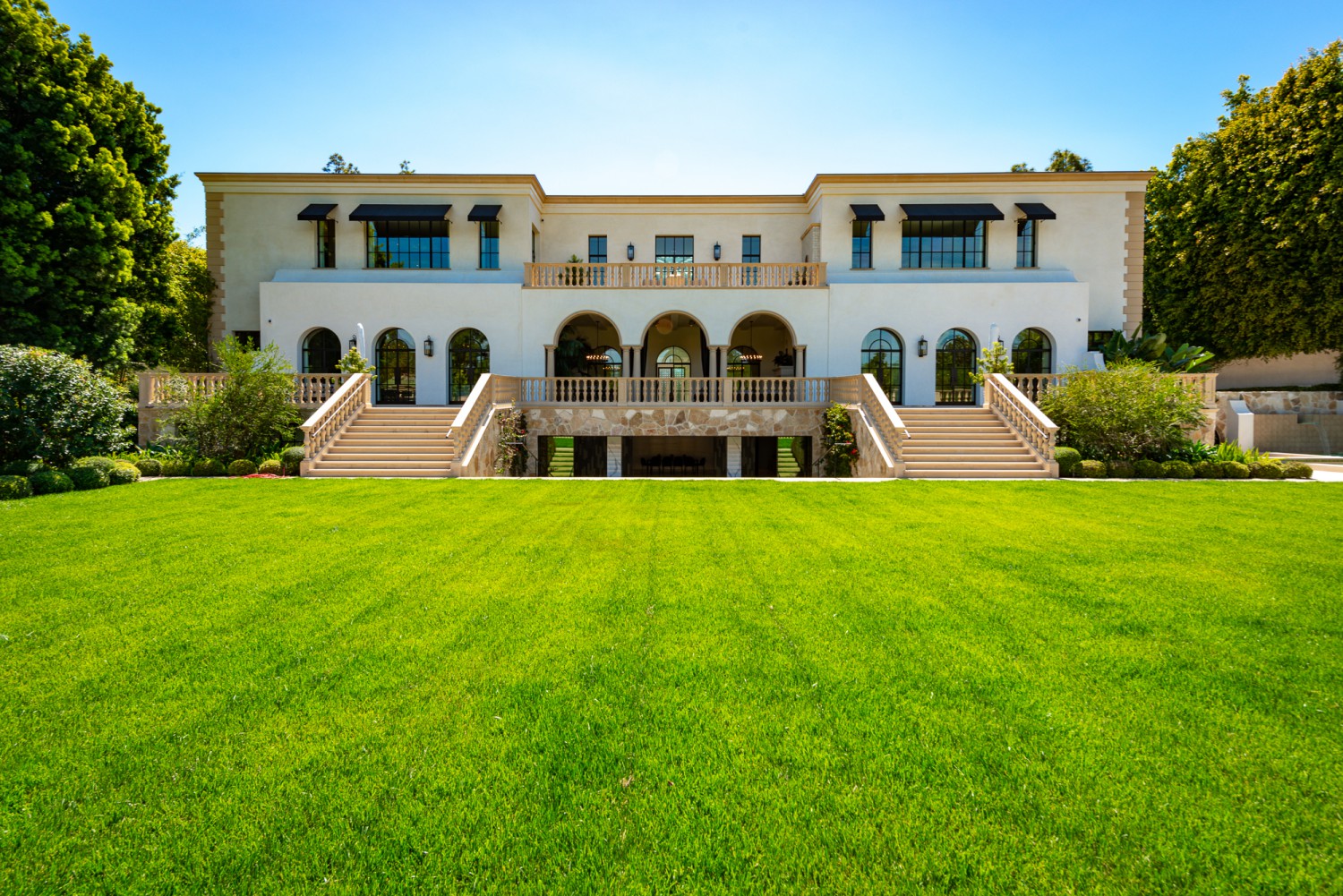 Exceptional Bel Air estate with expansive manicured lawn and elegant architecture for luxury private events